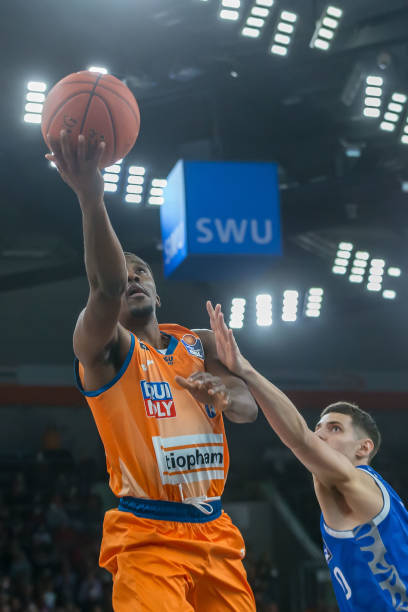 武磊展现出 武磊展现出