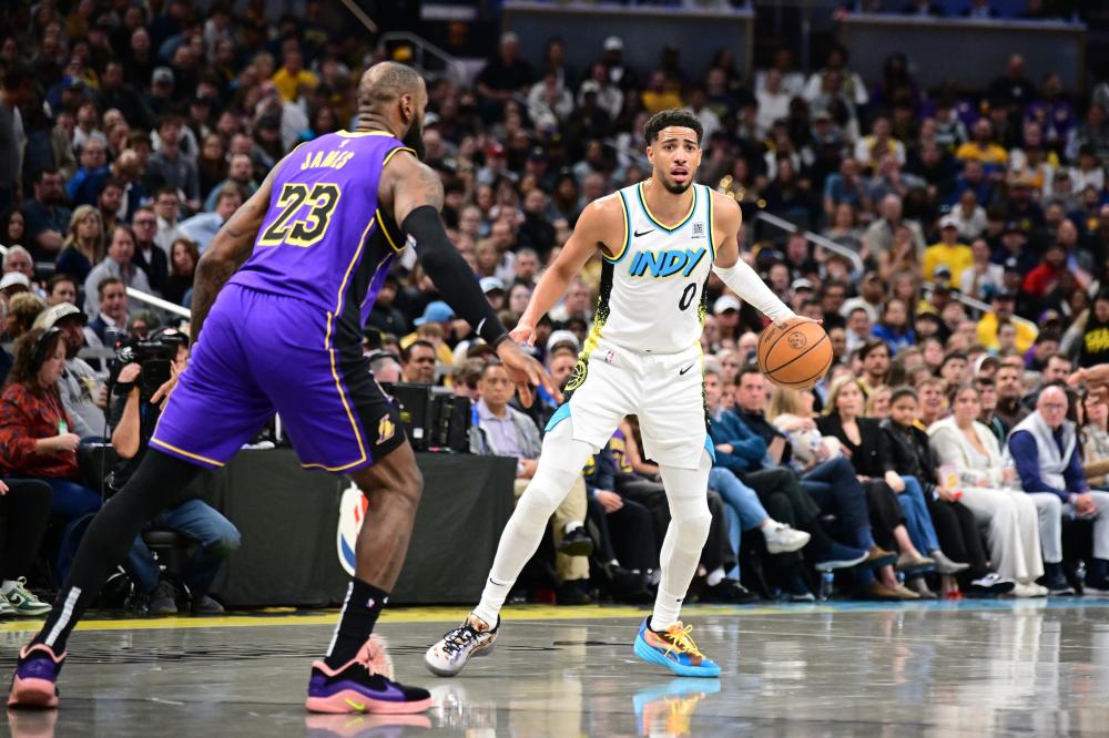 更是在比赛 更是在比赛