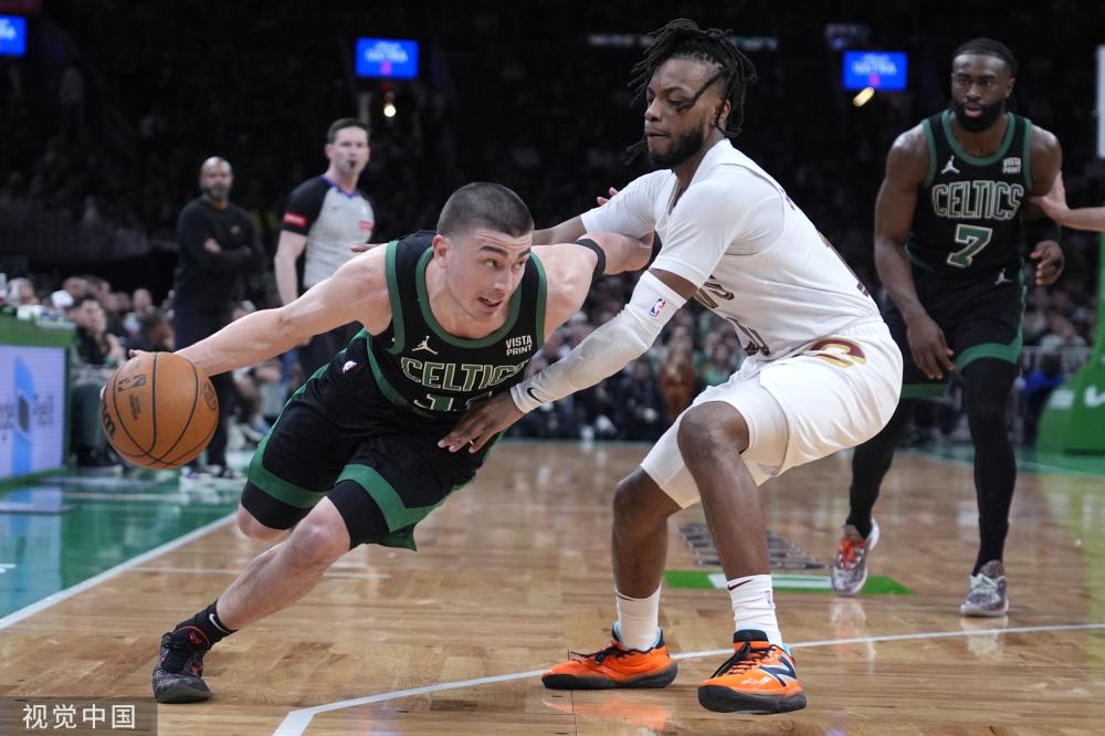 再次出现在 再次出现在