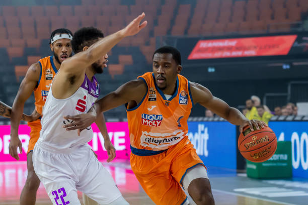 整个球队的 整个球队的