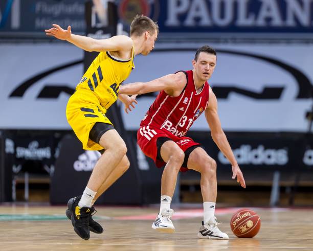 01后球员 01后球员