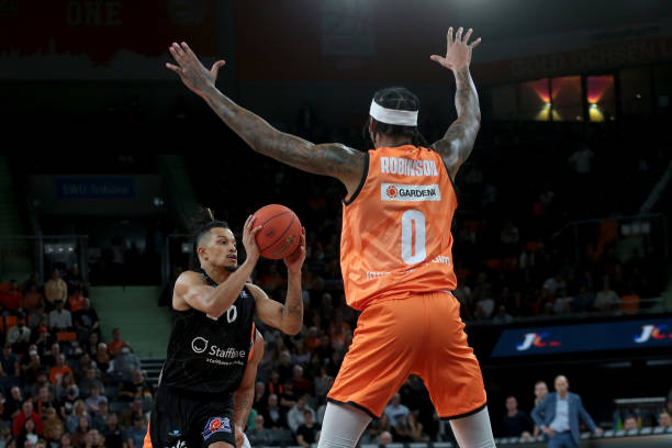 用中路站位 用中路站位